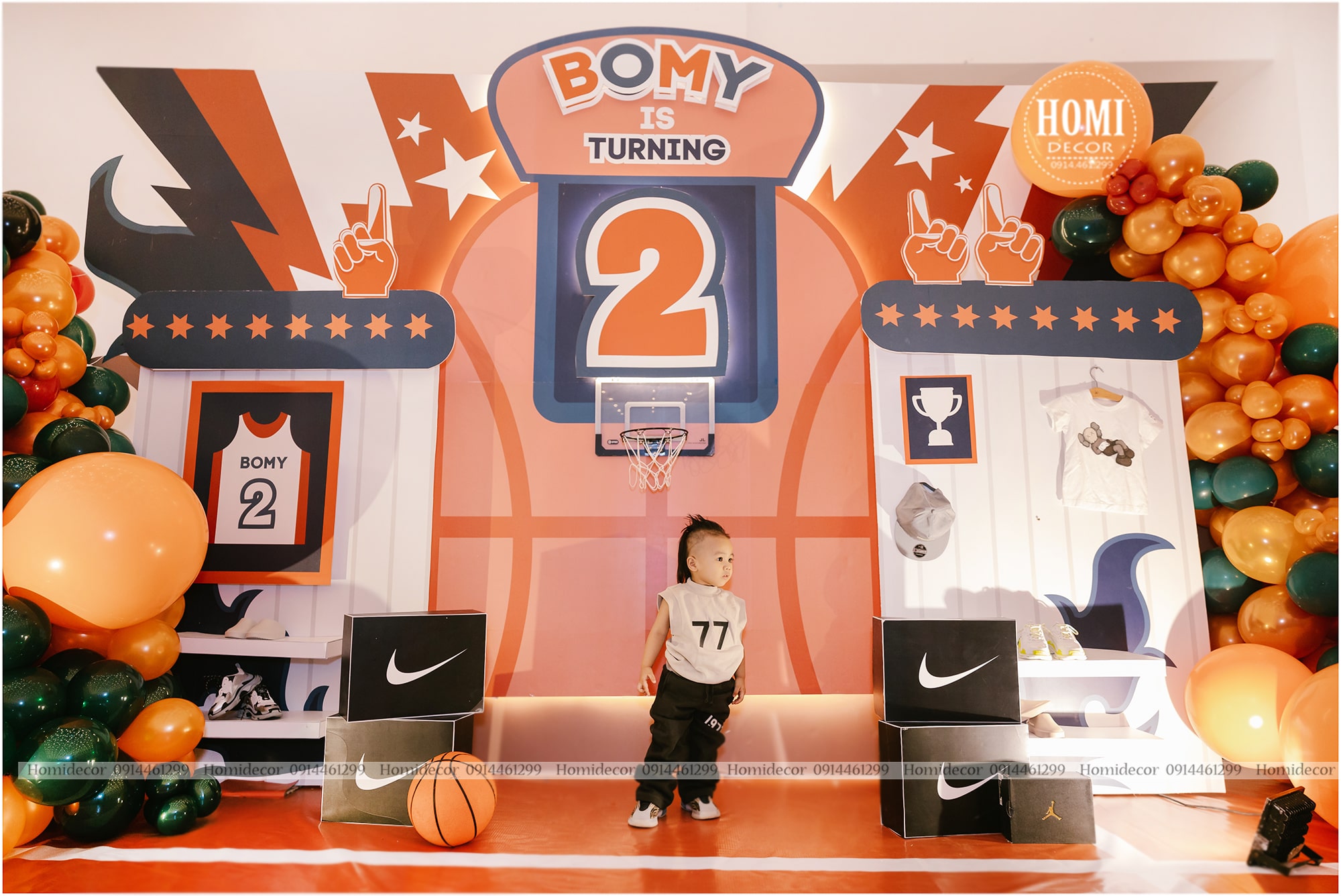 Trang trí sinh nhật bé trai Bommy chủ đề bóng rổ 