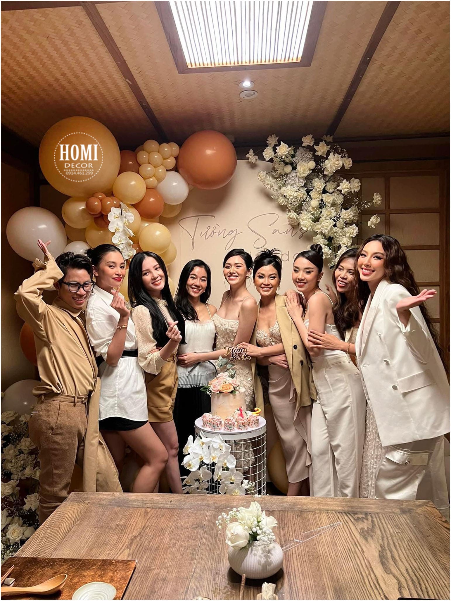 Trang trí sinh nhật hoa hậu Tường San với gam màu nude sang trọng