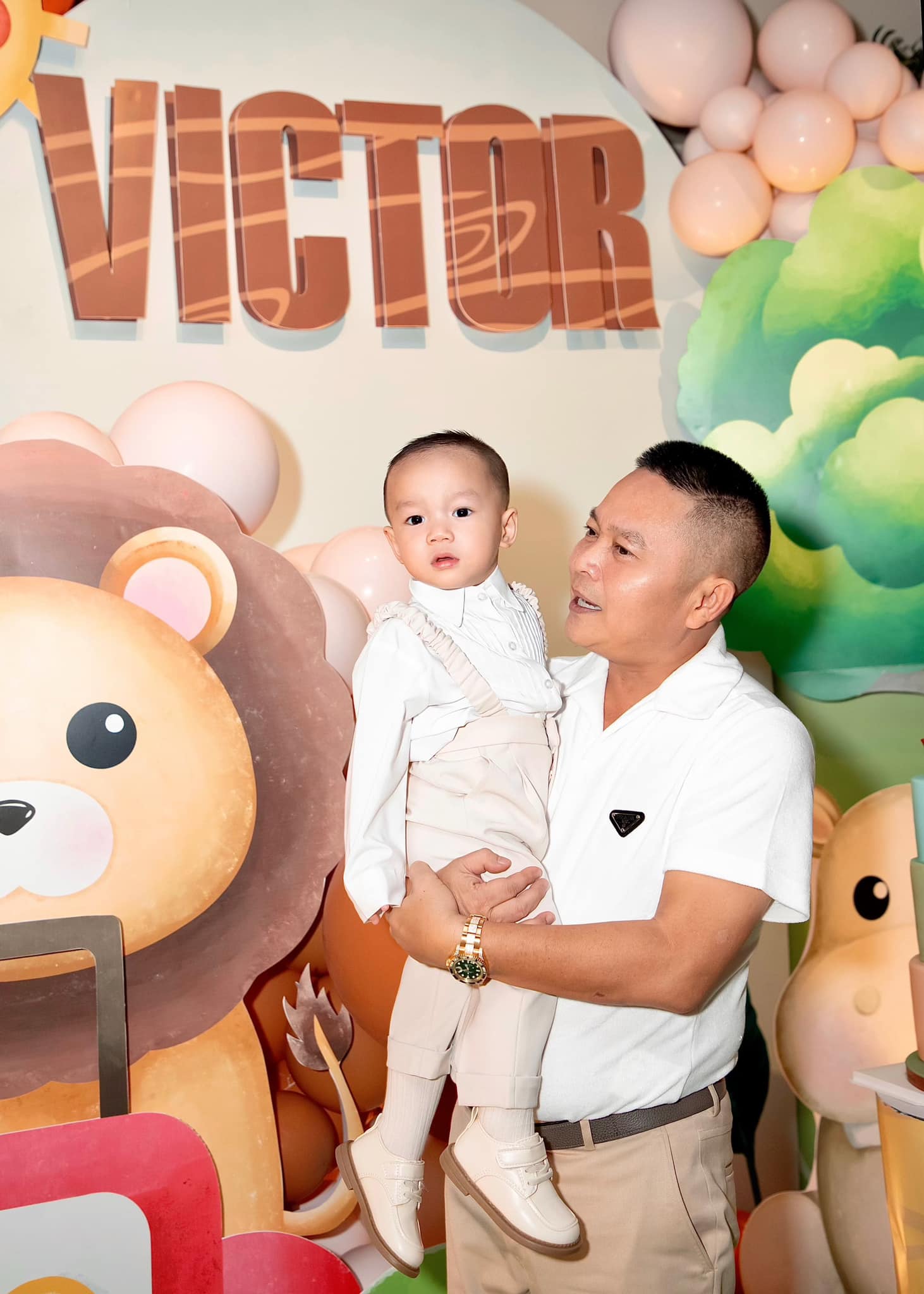 Ca sĩ Bảo Thy tổ chức sinh nhật hoành tráng cho con trai Victor lên 2 tuổi với chủ đề khám phá rừng