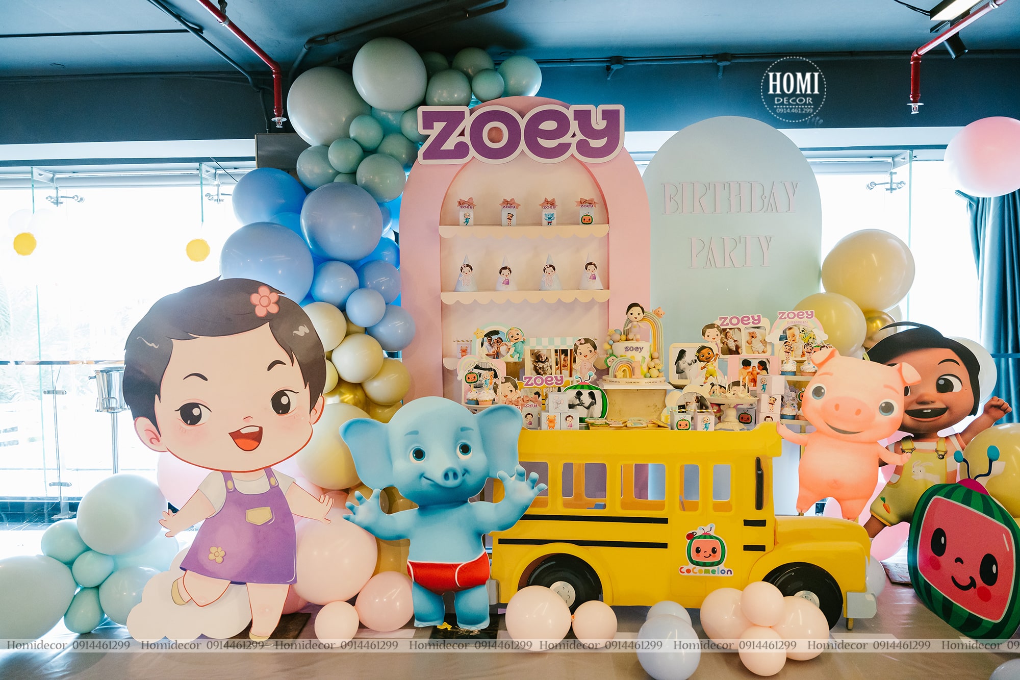 Trang trí sinh nhật bé Zoey nhà ca sĩ Phạm Quỳnh Anh theo chủ đề cocomelon